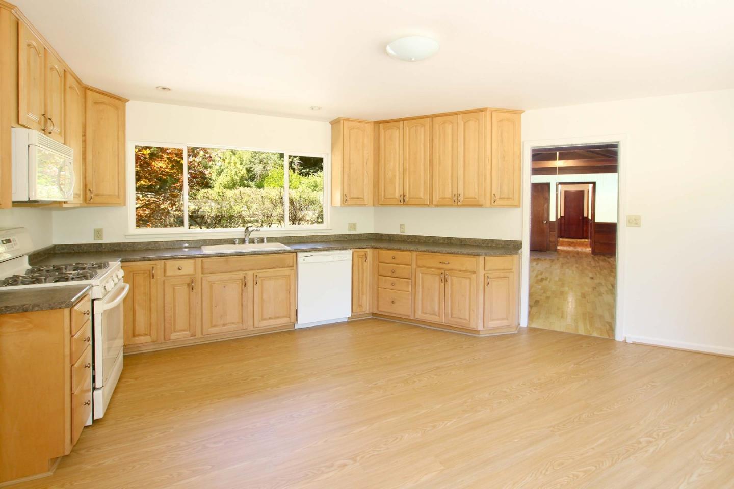 656 Brimblecom Road Boulder Creek, CA 95006 - Photo 10 of 49 Gallery Image 10