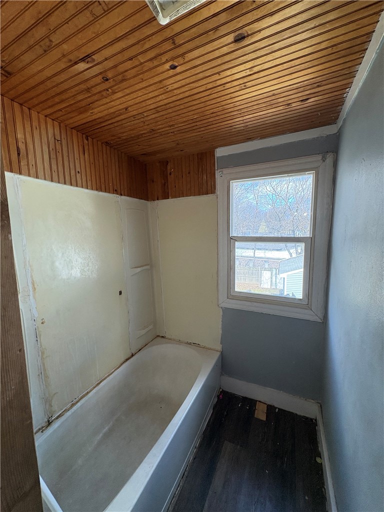 155 Fulton Avenue Rochester, NY 14613 - Photo 8 of 25