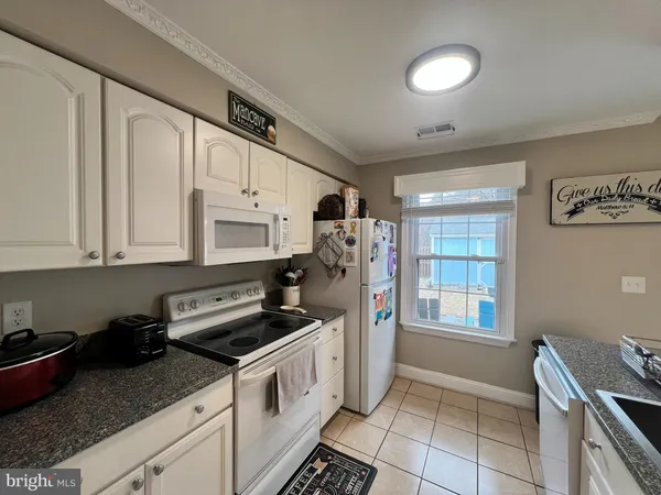 $2,400 | 374 Trefoil Place, Waldorf, MD 20601