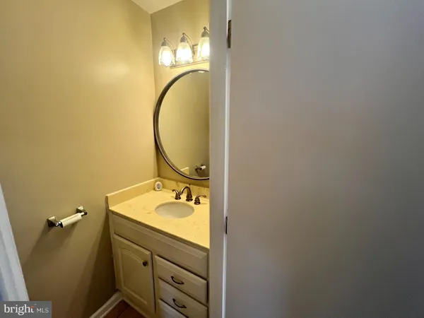 $2,400 | 374 Trefoil Place, Waldorf, MD 20601