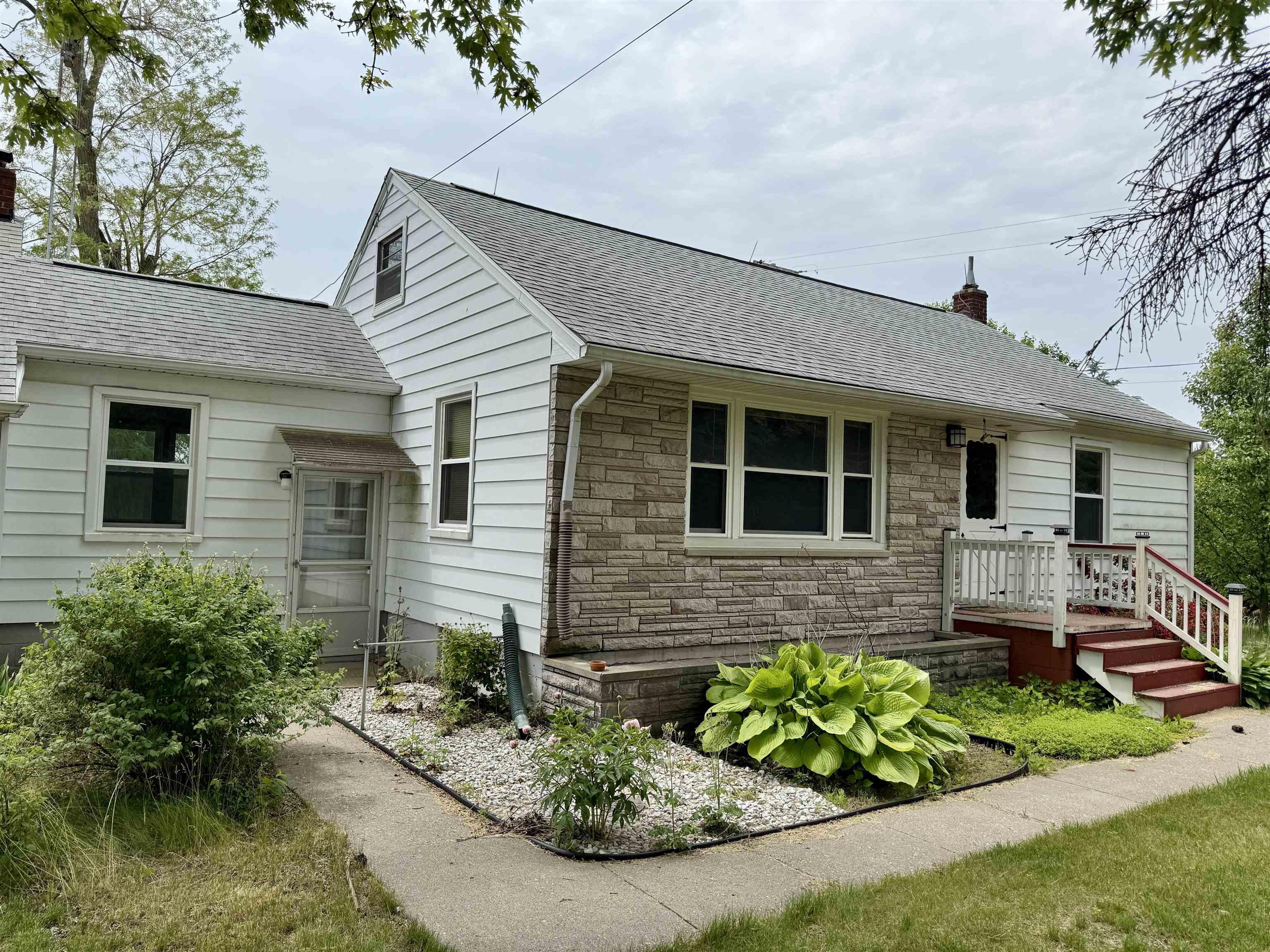 2428 East Burnside Road North Branch, MI 48461 - Photo 1 of 34