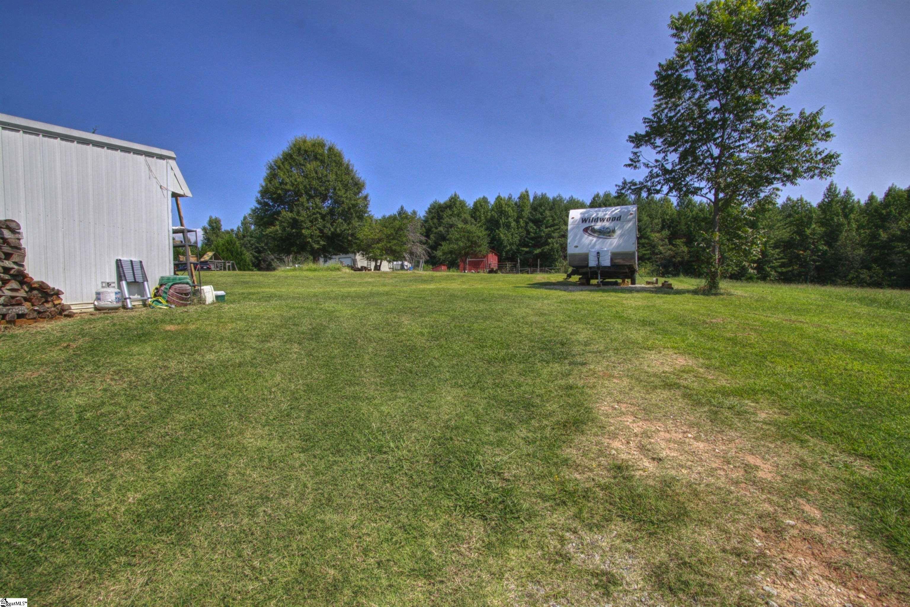 409 Monroe Bruce Farm Road Campobello, SC 29322 - Photo 3 of 13