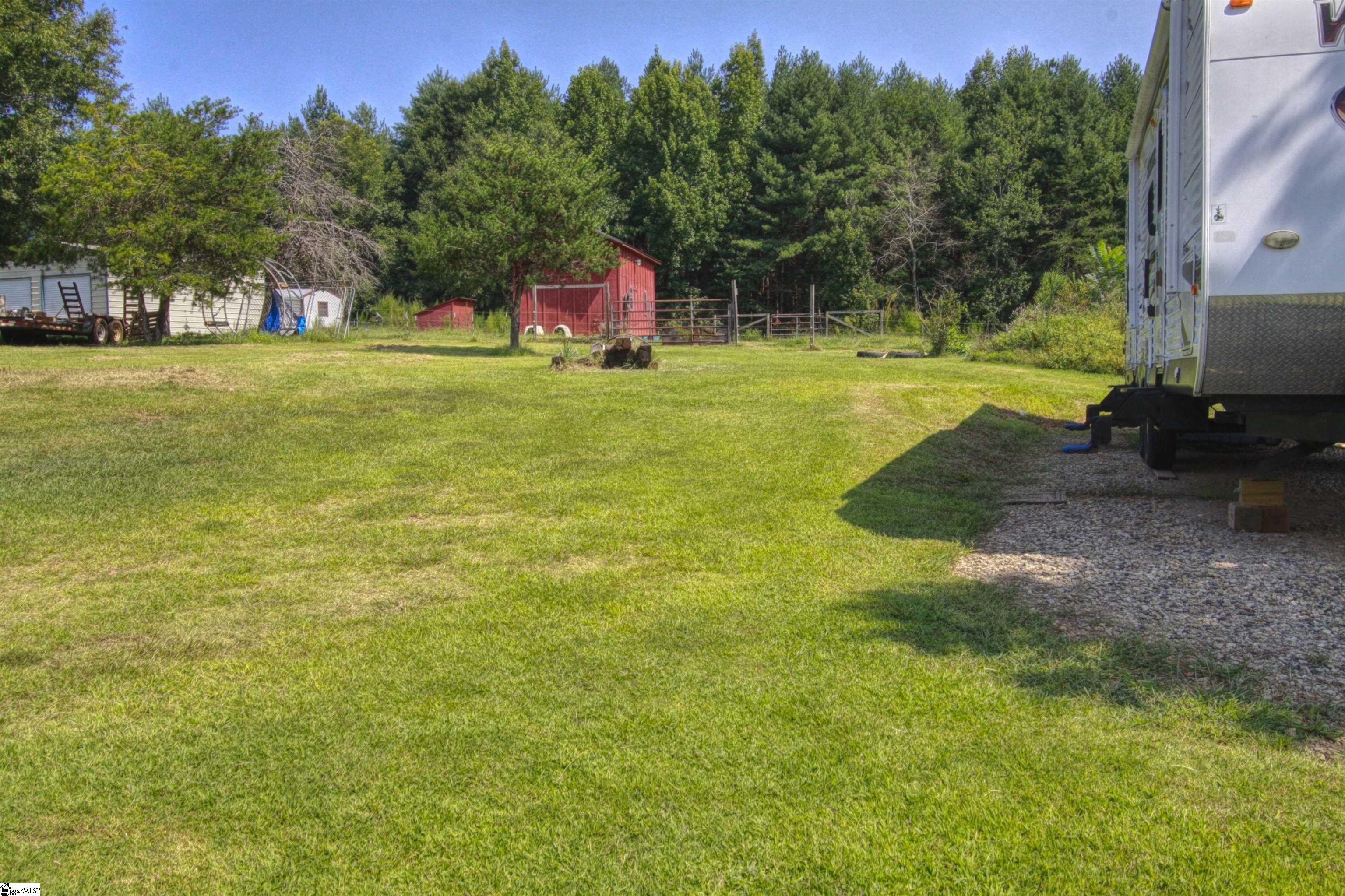 409 Monroe Bruce Farm Road Campobello, SC 29322 - Photo 4 of 13