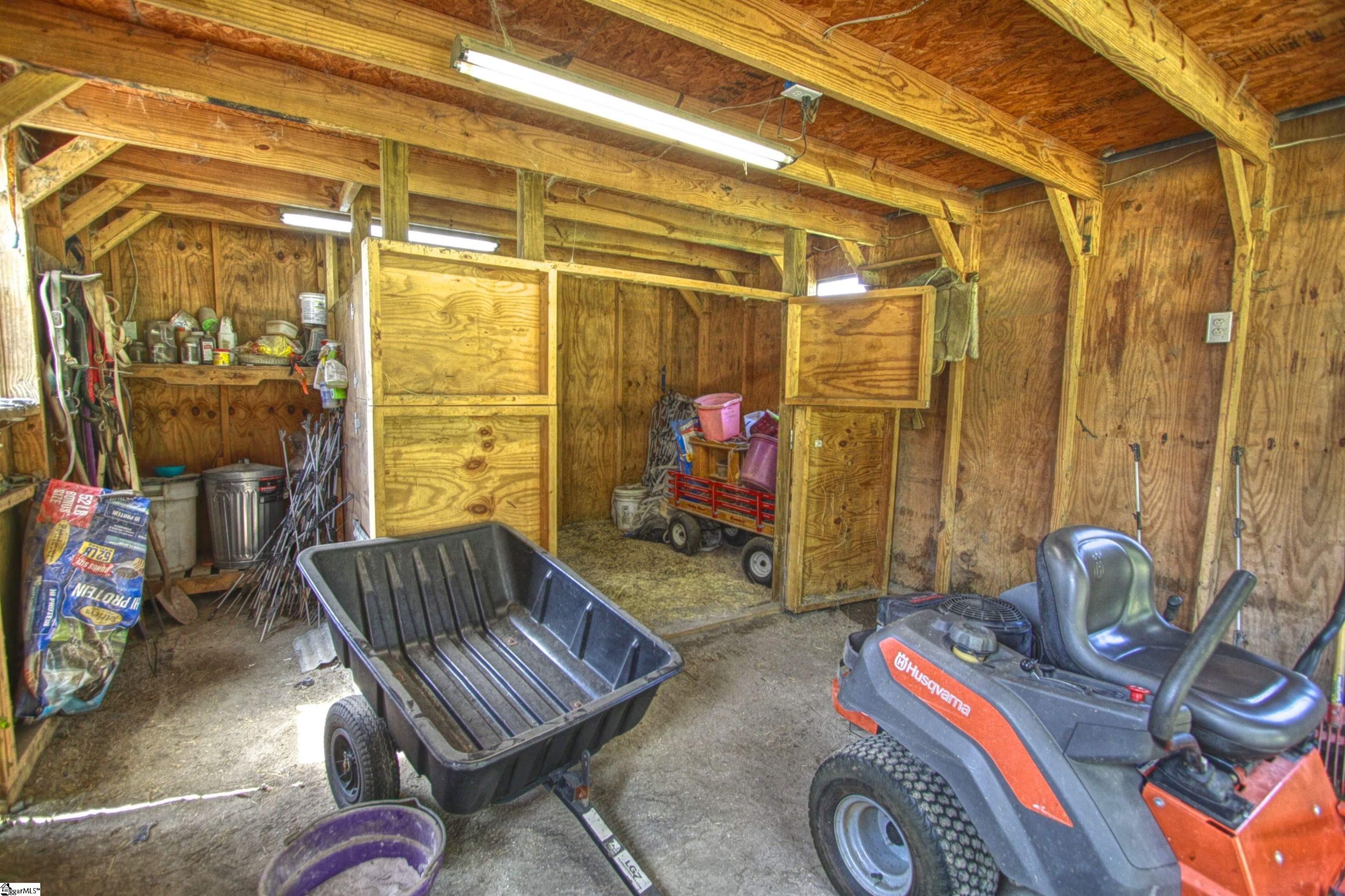 409 Monroe Bruce Farm Road Campobello, SC 29322 - Photo 8 of 13