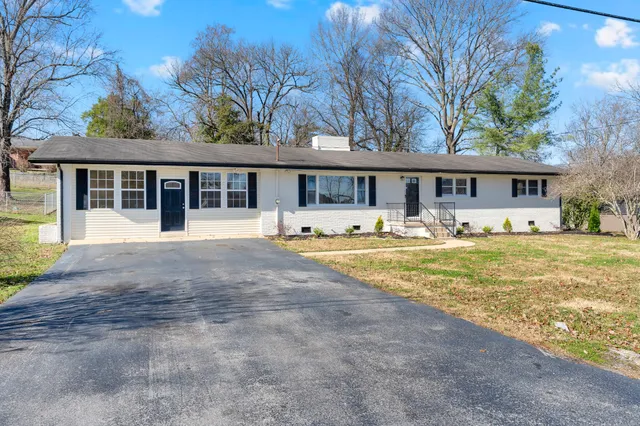 $339,000 | 1604 Valley Road, Shelbyville, TN 37160