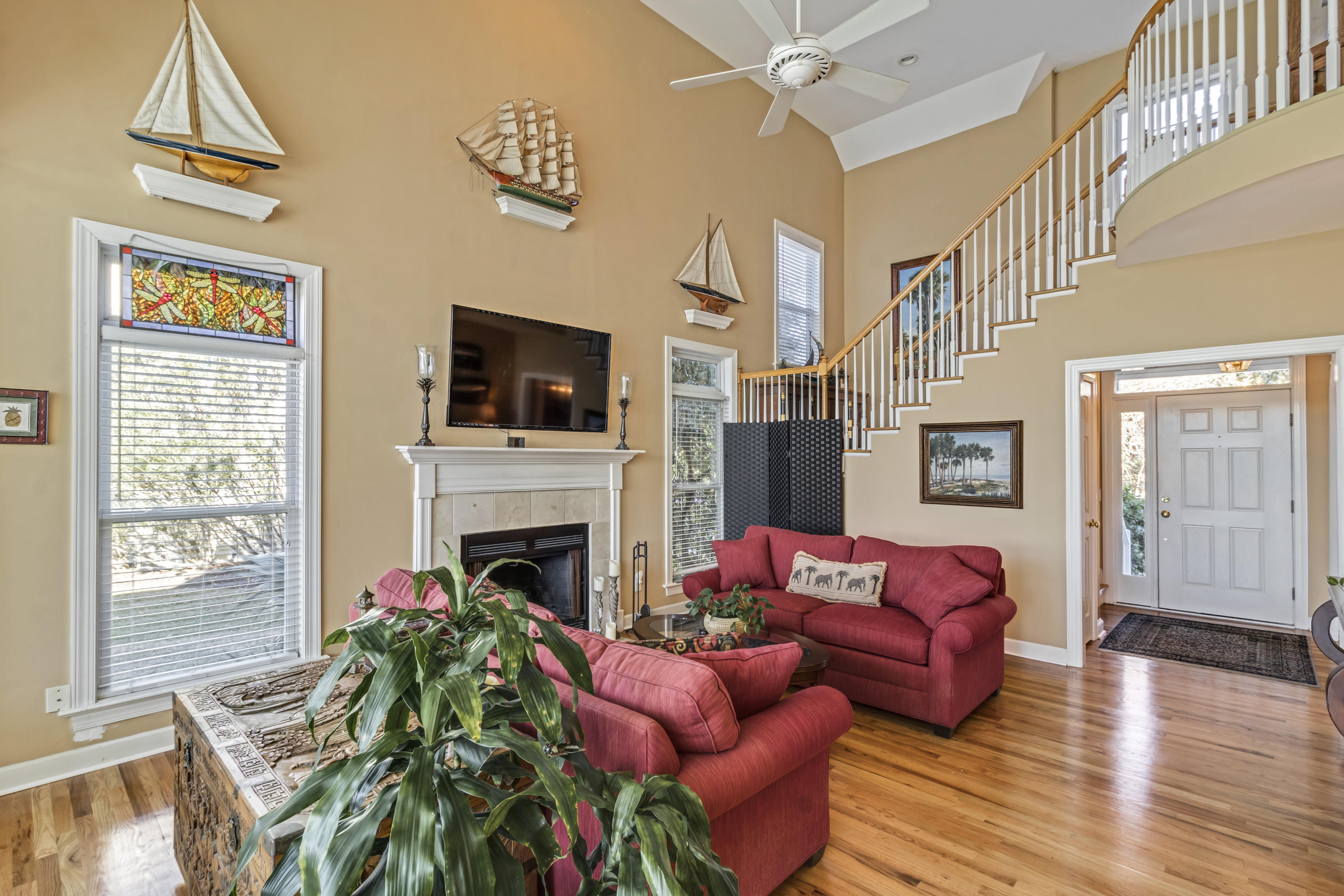 1397 Royston Road Mount Pleasant, SC 29464 - Photo 12 of 58 Living Room