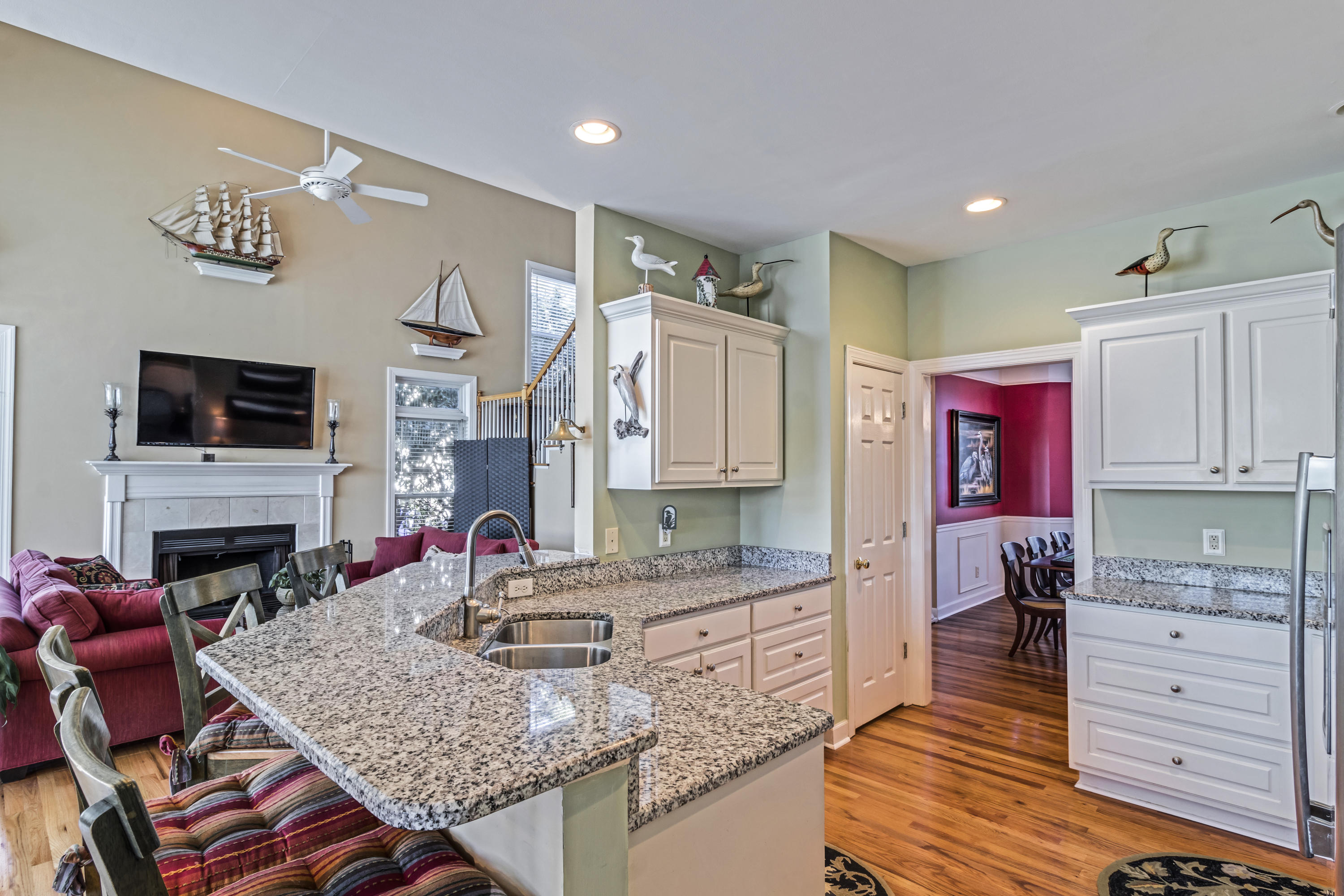 1397 Royston Road Mount Pleasant, SC 29464 - Photo 16 of 58 Kitchn and Breakfast Bar