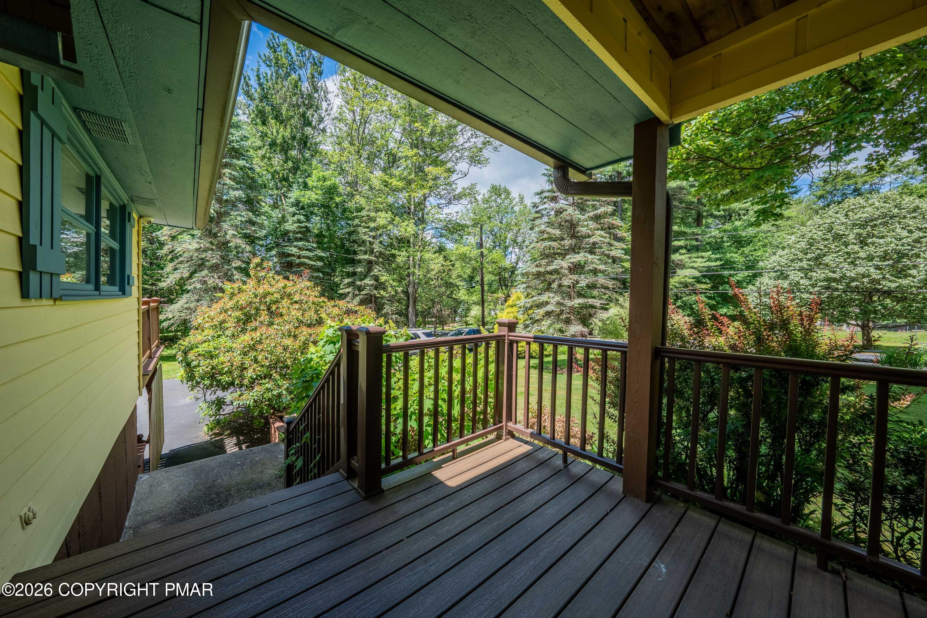 5226 Beechwood Road Pocono Lake, PA 18347 - Photo 6 of 65 5226 Beechwood-17