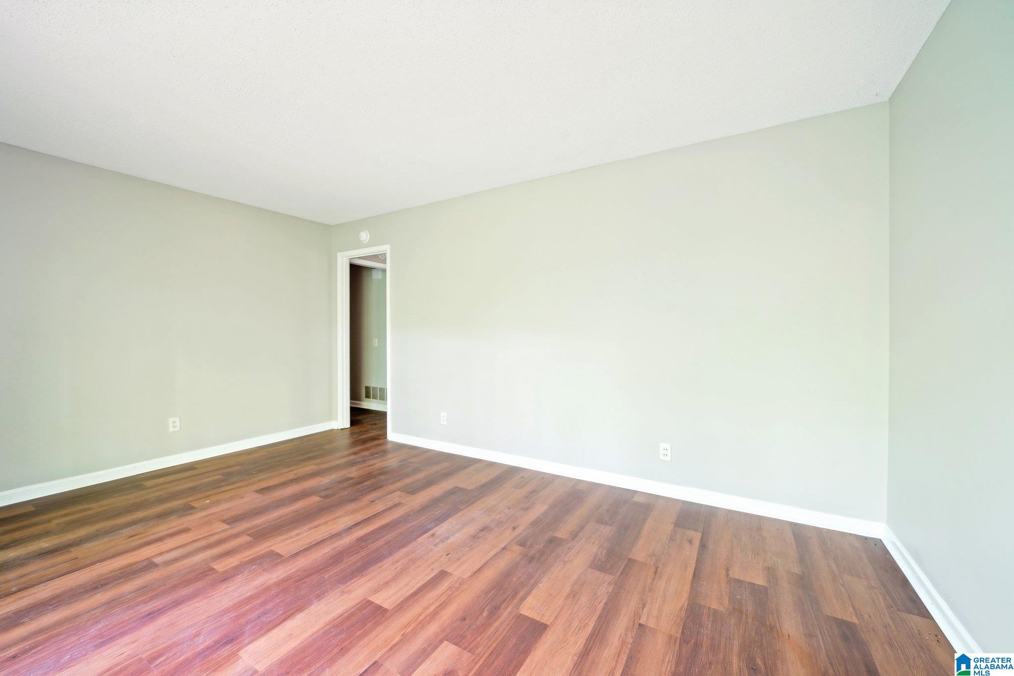 711 Oak Ridge Drive Birmingham, AL 35214 - Photo 10 of 27