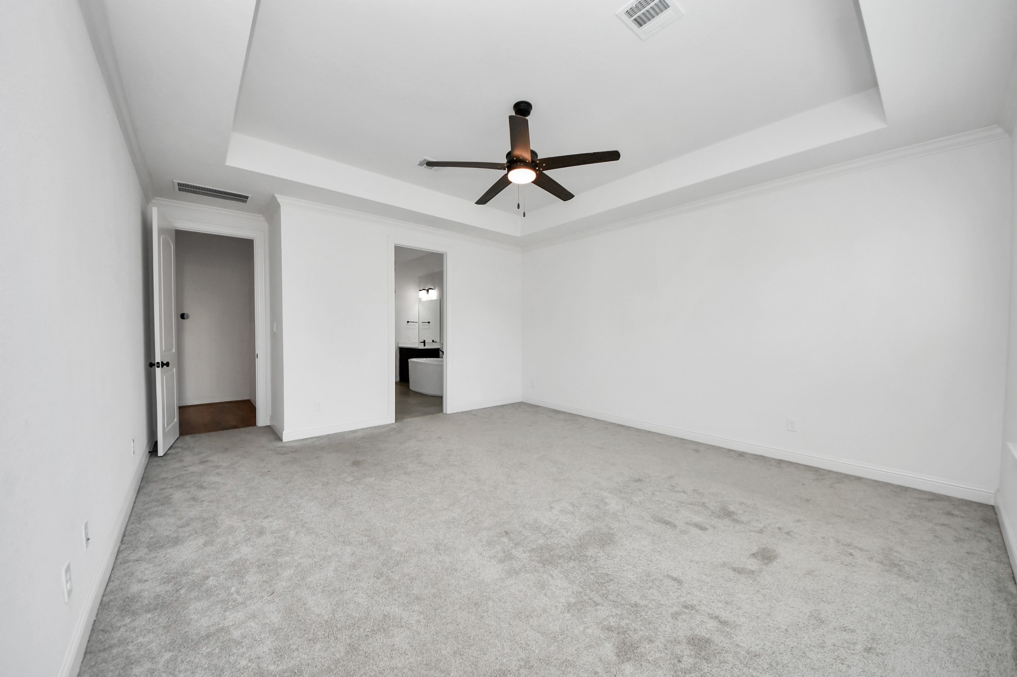 11914 Parsifal Creek Road Humble, TX 77346 - Photo 20 of 37 Primary Bedroom
