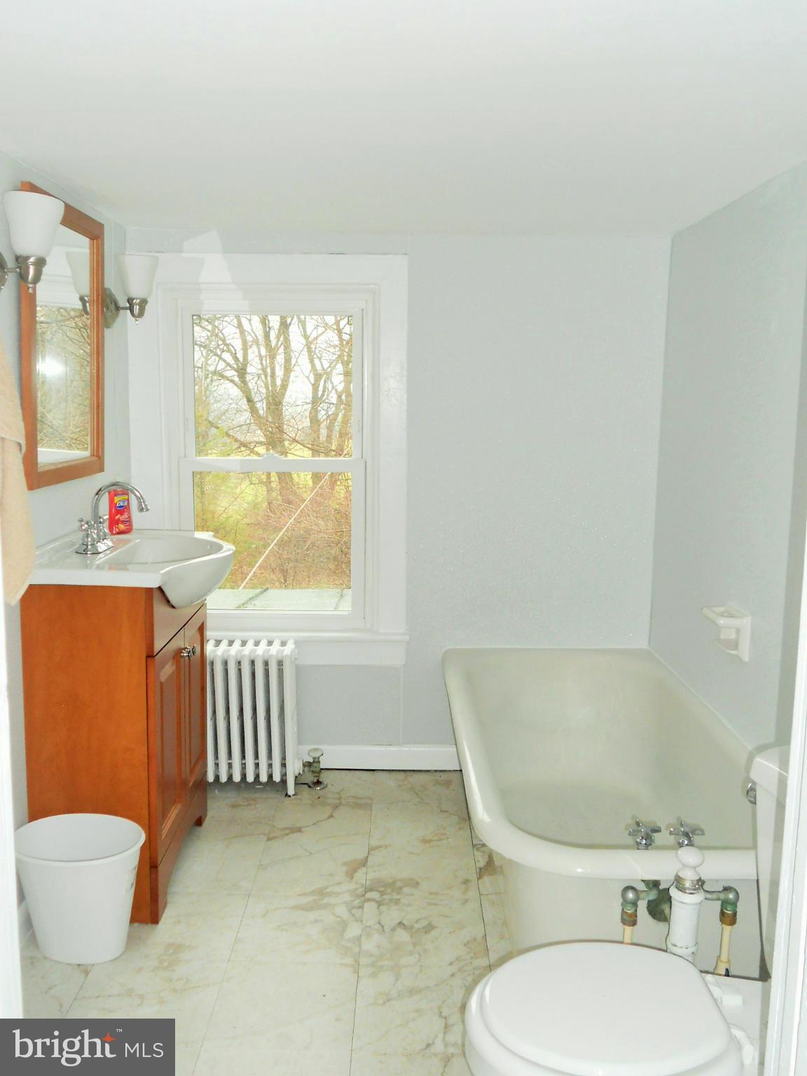 3349 Uniontown Road Westminster, MD 21158 - Photo 13 of 25 Upper level bath with updates