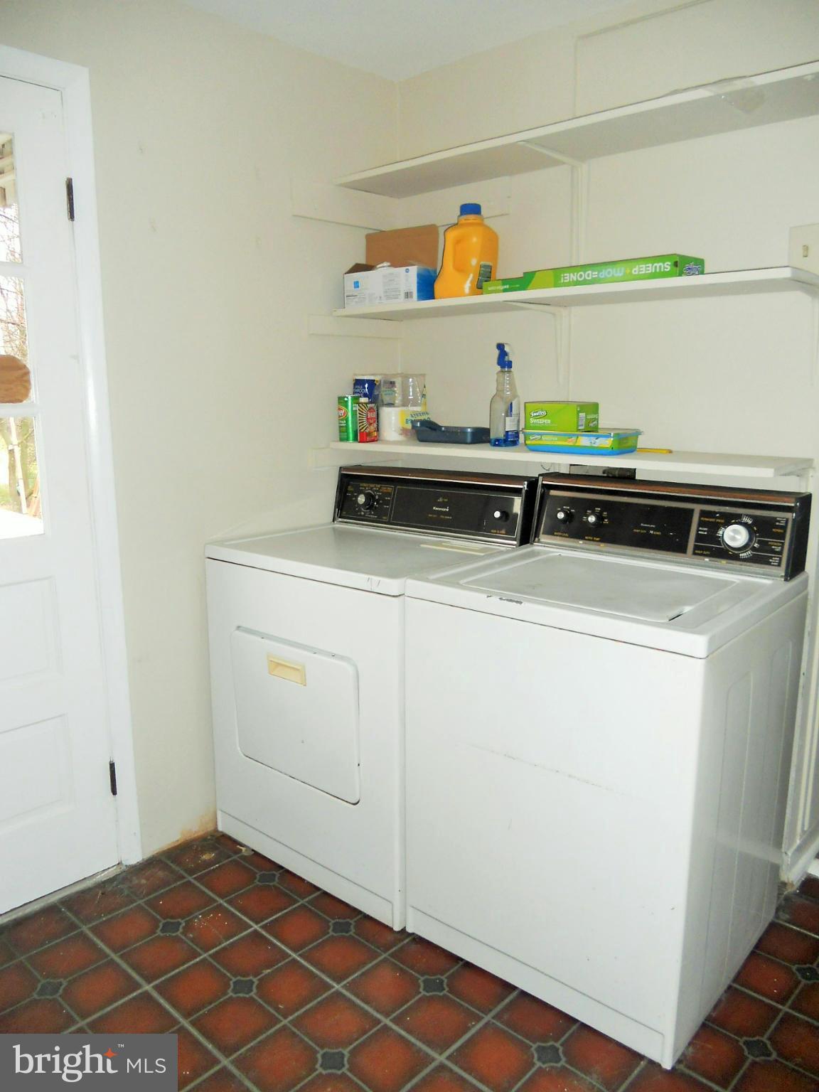 3349 Uniontown Road Westminster, MD 21158 - Photo 16 of 25 Laundry room