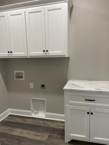 an empty room with closet