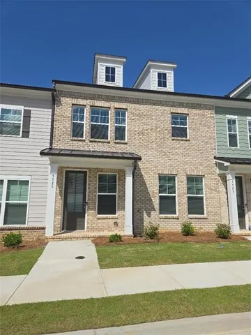 $363,700 | 5525 Leyland Drive, Flowery Branch, GA 30542