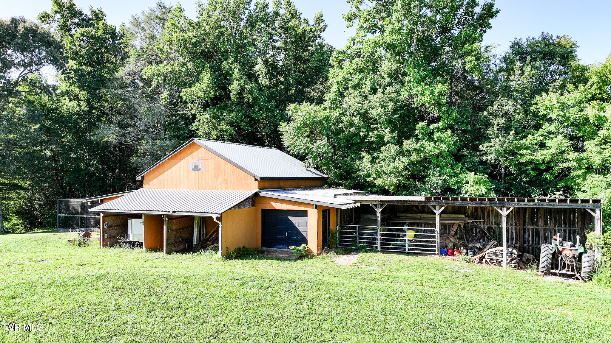 1600 Red Hill Road Greeneville, TN 37743 - Photo 65 of 73 Johnson shed DJI_20260629184435_0059_D