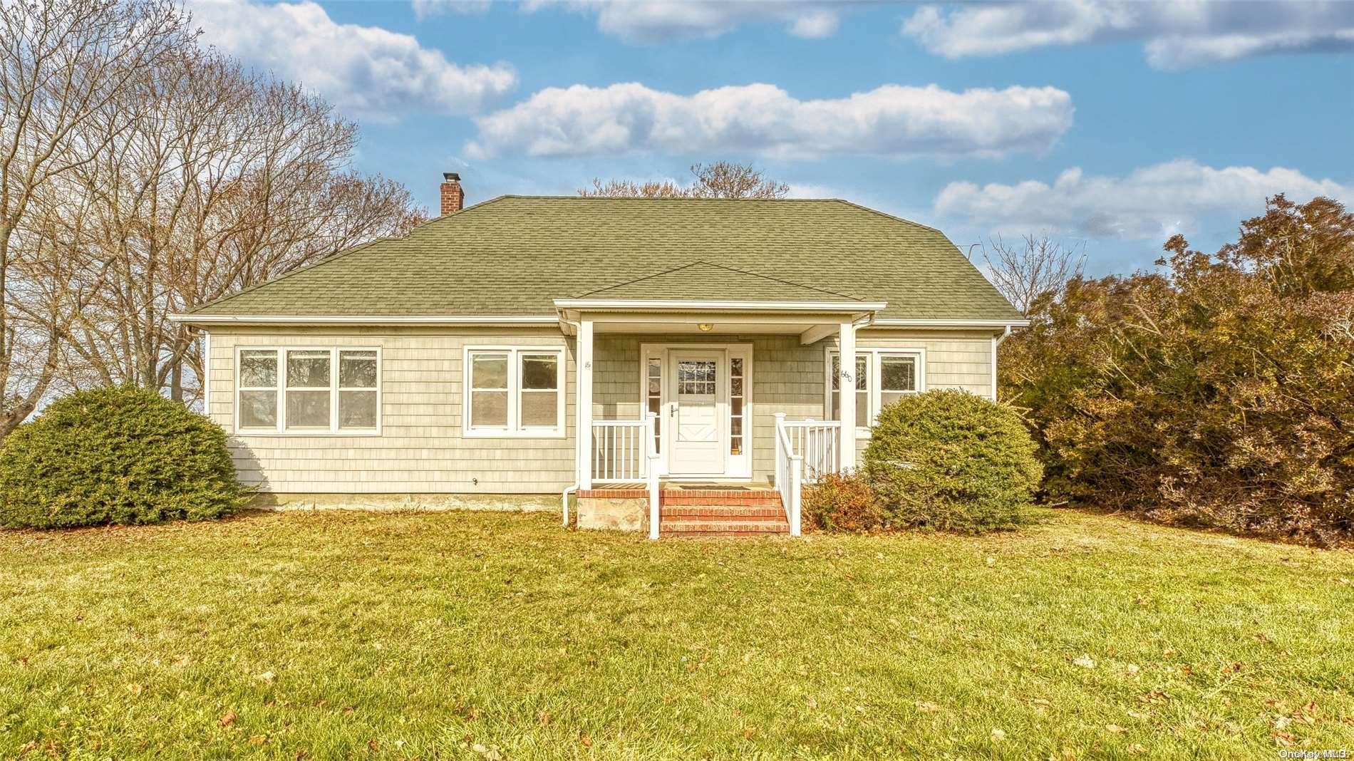 660 Reeves Avenue Riverhead, NY 11901 - Photo 1 of 1 Gallery Image 1