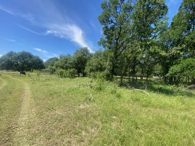 $950,000 | 3215 County Road 305, Jarrell, TX 76537