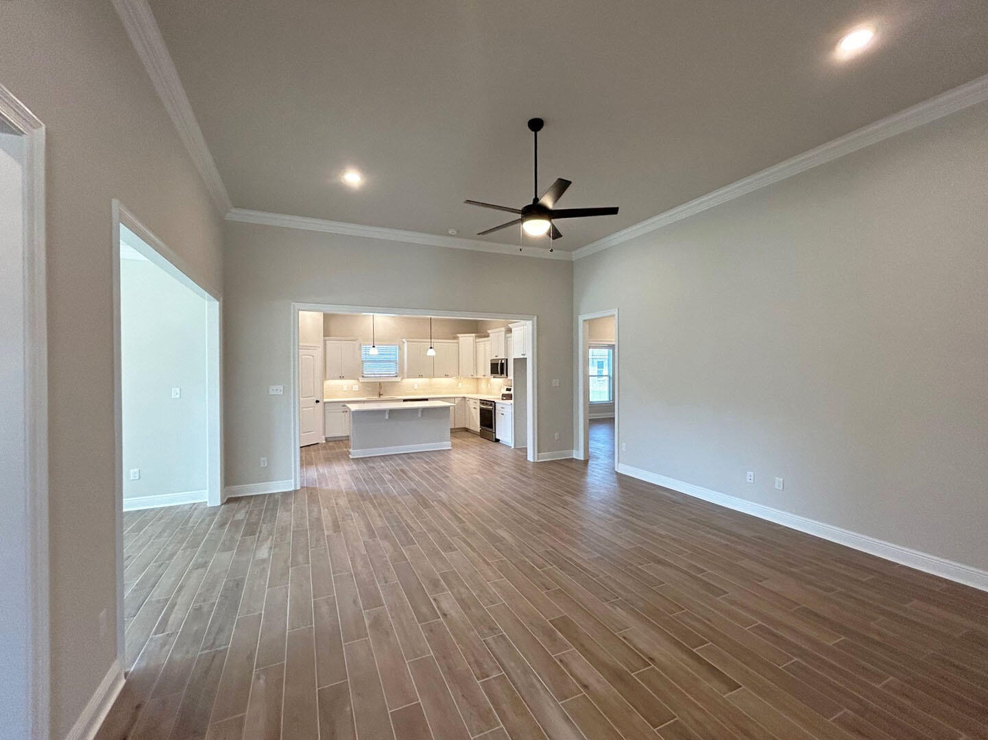 189 Lumen Loop Freeport, FL 32439 - Photo 3 of 21 Picture95 copy