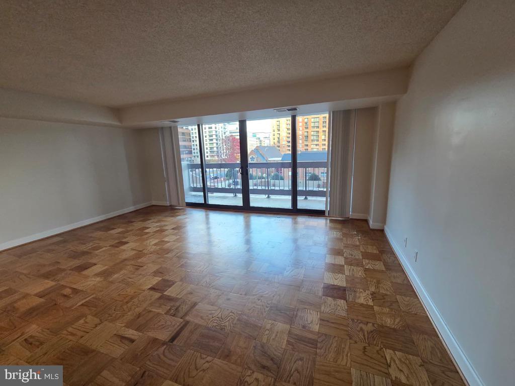 3800 Fairfax Drive, Unit 104 Arlington, VA 22203 - Photo 1 of 14