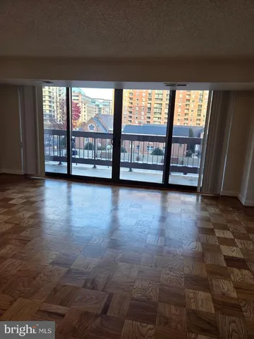 $4,400 | 3800 Fairfax Drive, Unit 104, Arlington, VA 22203