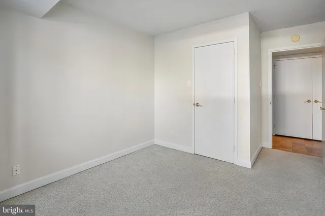 $4,350 | 3800 Fairfax Drive, Unit 104, Arlington, VA 22203