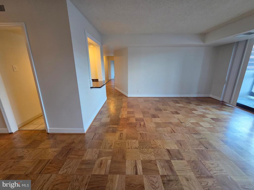 3800 Fairfax Drive, Unit 104 Arlington, VA 22203 - Photo 2 of 14