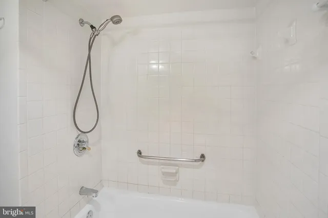 $4,350 | 3800 Fairfax Drive, Unit 104, Arlington, VA 22203