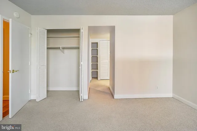 $4,350 | 3800 Fairfax Drive, Unit 104, Arlington, VA 22203