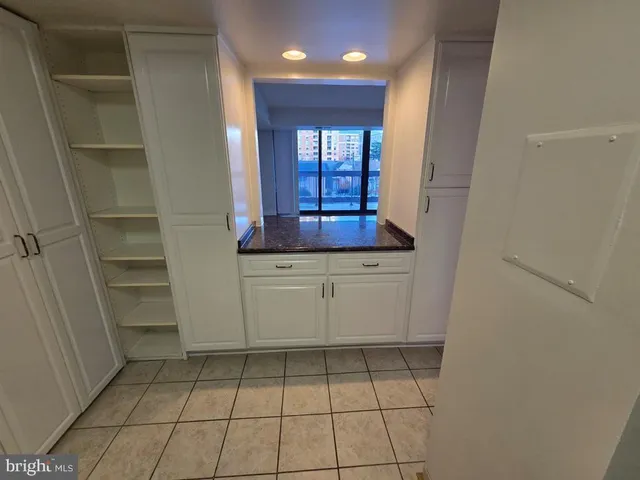 $4,575 | 3800 Fairfax Drive, Unit 104, Arlington, VA 22203