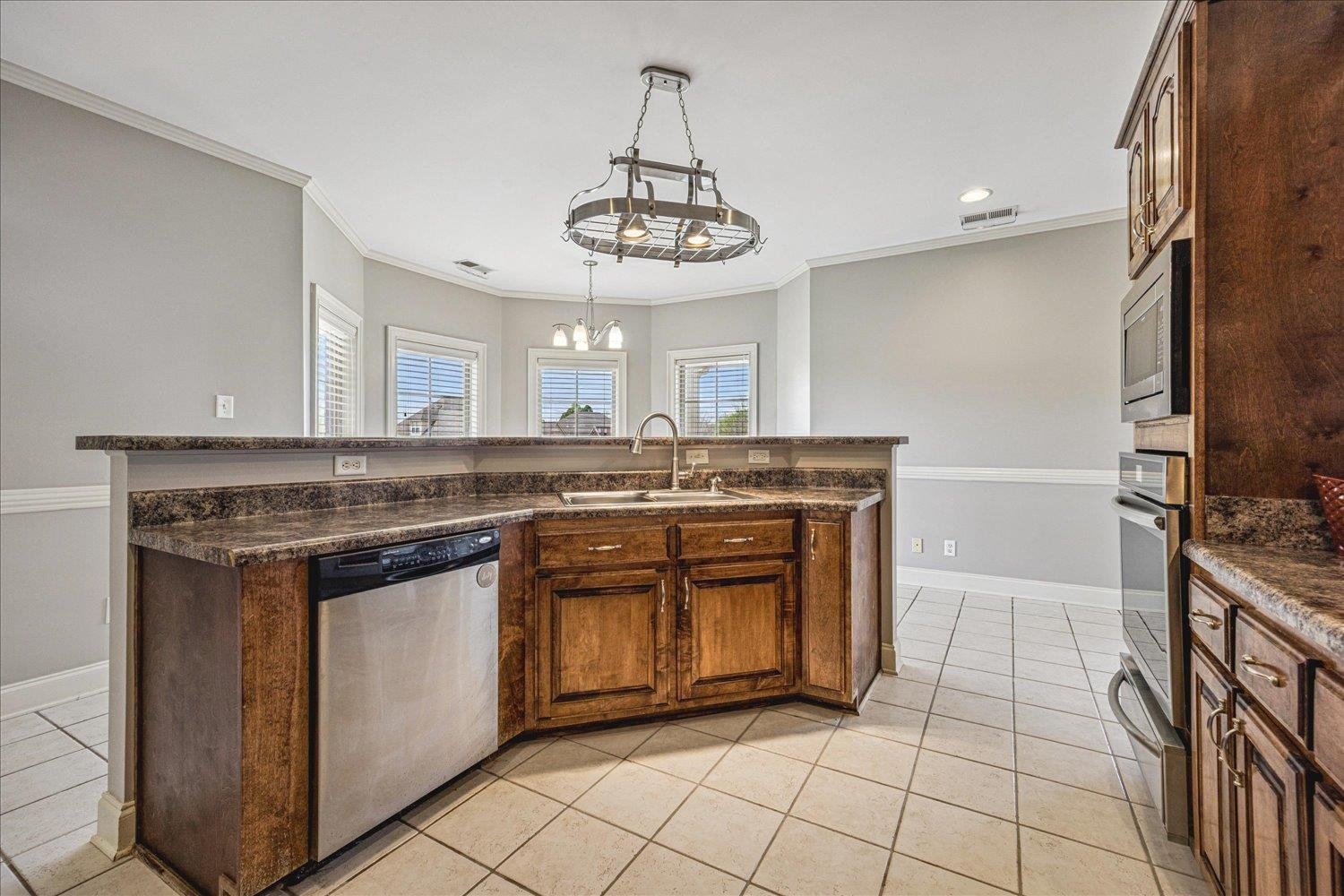 142 Clementine Road Atoka, TN 38004 - Photo 11 of 37 Breakfast Bar