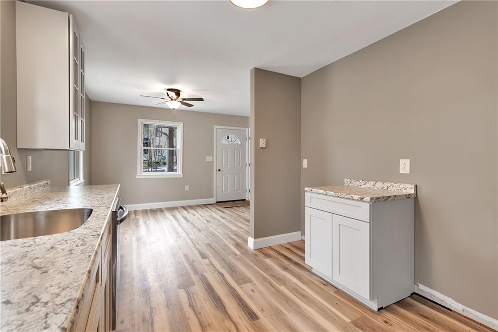 527 Adams Street Rochester, PA 15074 - Photo 6 of 22 Gallery Image 6