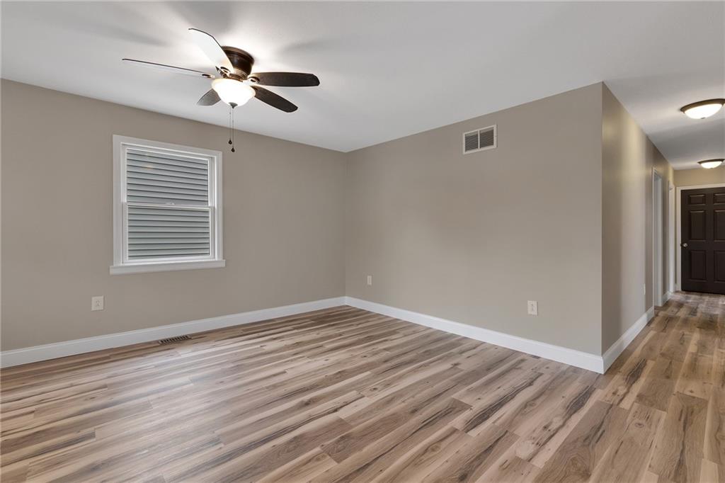 527 Adams Street Rochester, PA 15074 - Photo 7 of 22 Gallery Image 7