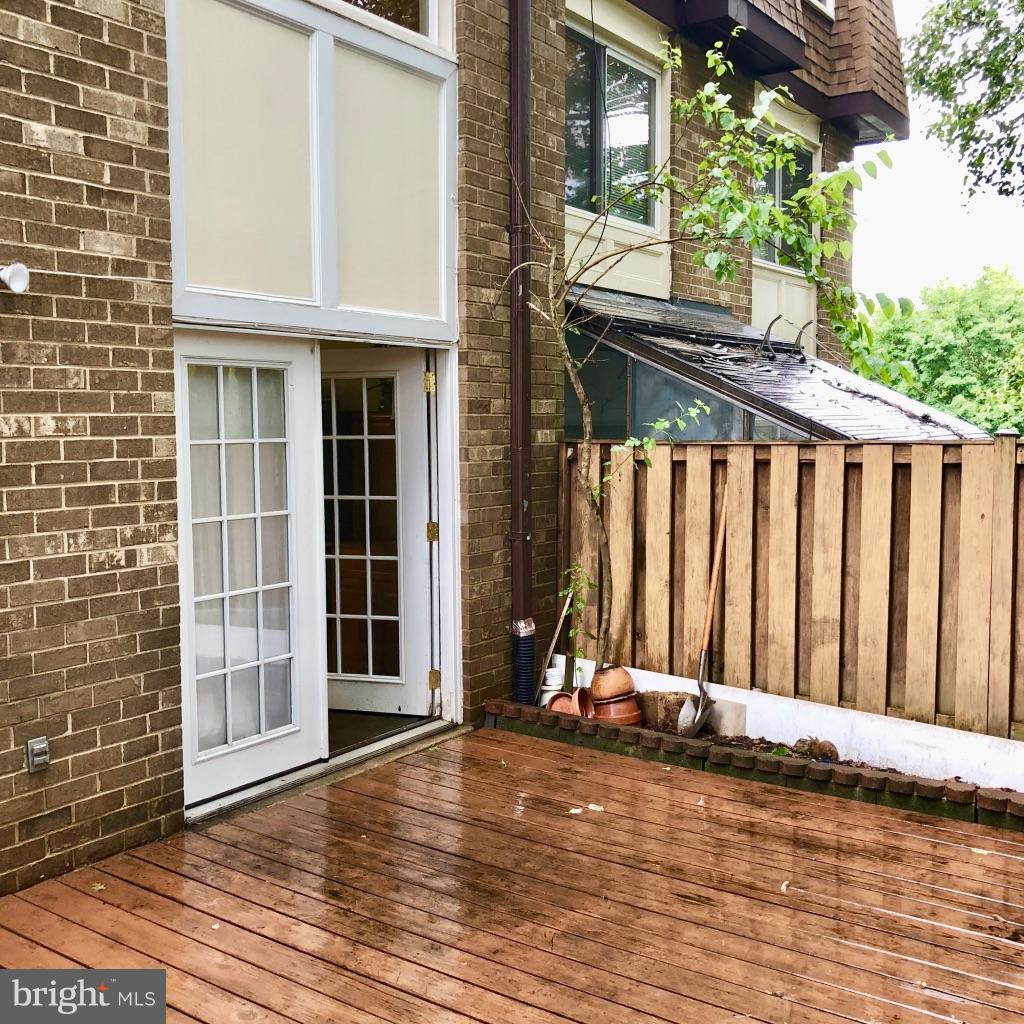 581 Summit Hall Road Gaithersburg, MD 20877 - Photo 21 of 22 a view of a entrance of the house