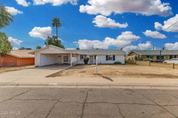 $1,900 | 3945 West Orange Drive, Phoenix, AZ 85019