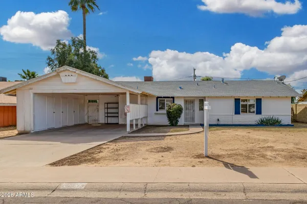 $1,900 | 3945 West Orange Drive, Phoenix, AZ 85019