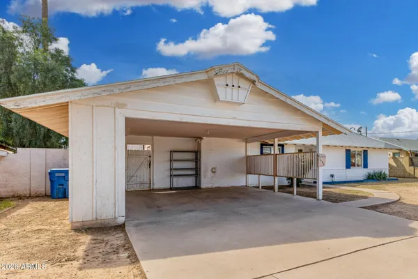 $1,900 | 3945 West Orange Drive, Phoenix, AZ 85019