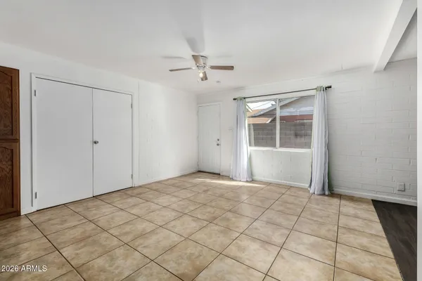 $1,900 | 3945 West Orange Drive, Phoenix, AZ 85019
