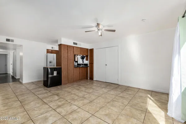 $1,900 | 3945 West Orange Drive, Phoenix, AZ 85019