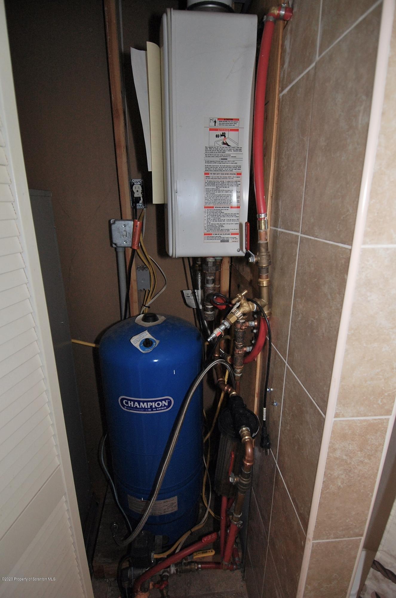 950 Red Abbott Road Union Dale, PA 18470 - Photo 27 of 34 On demand hot water