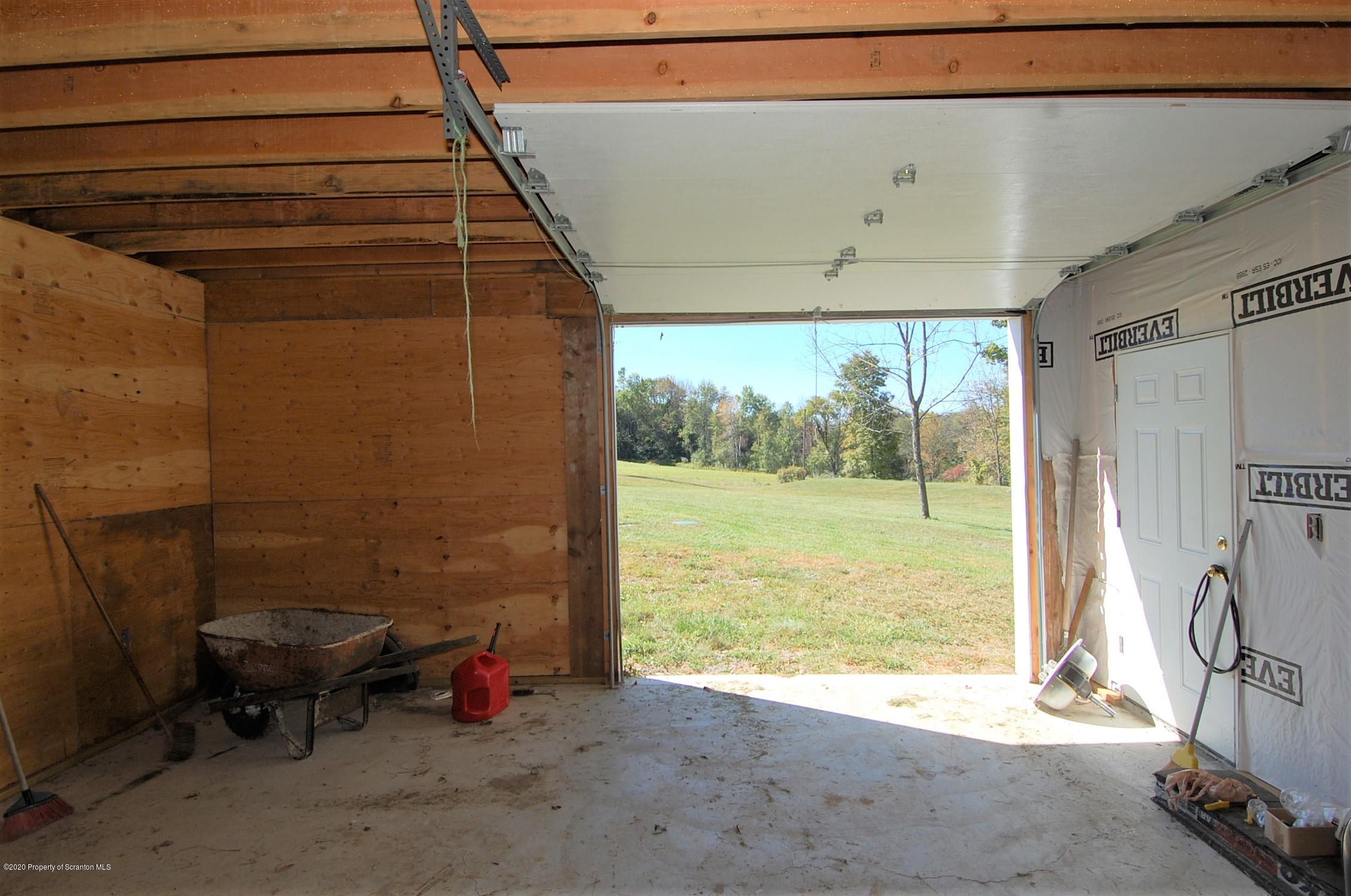 950 Red Abbott Road Union Dale, PA 18470 - Photo 29 of 34 Garage