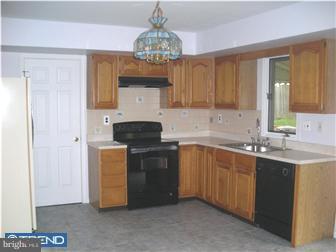 398 North State Road Springfield, PA 19064 - Photo 3 of 11 Kitchen