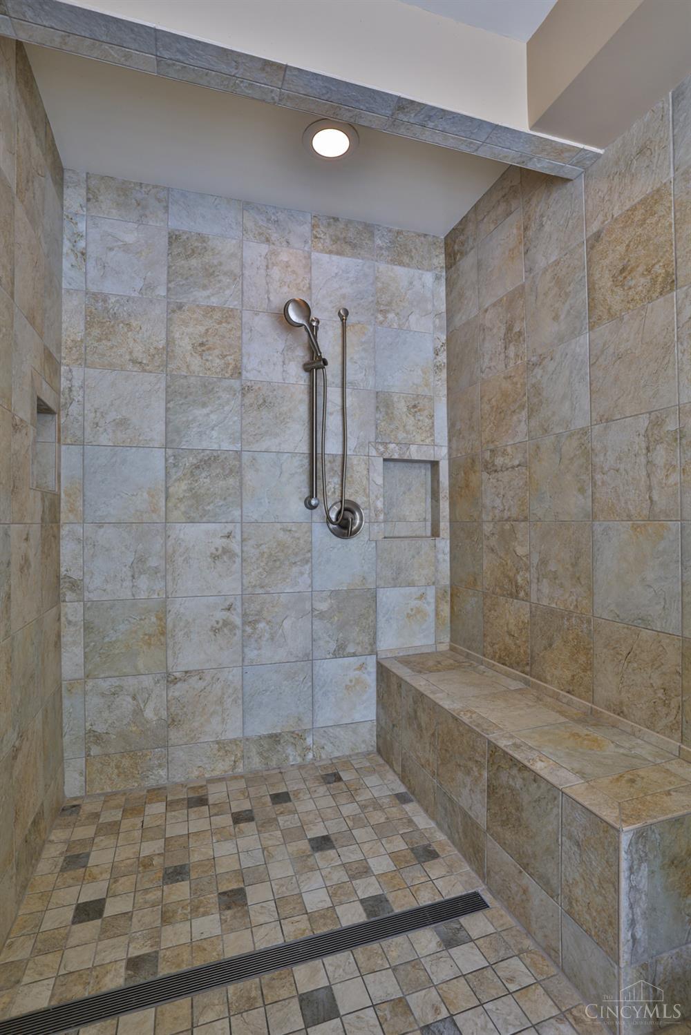 926 Reily Road Wyoming, OH 45215 - Photo 27 of 39
