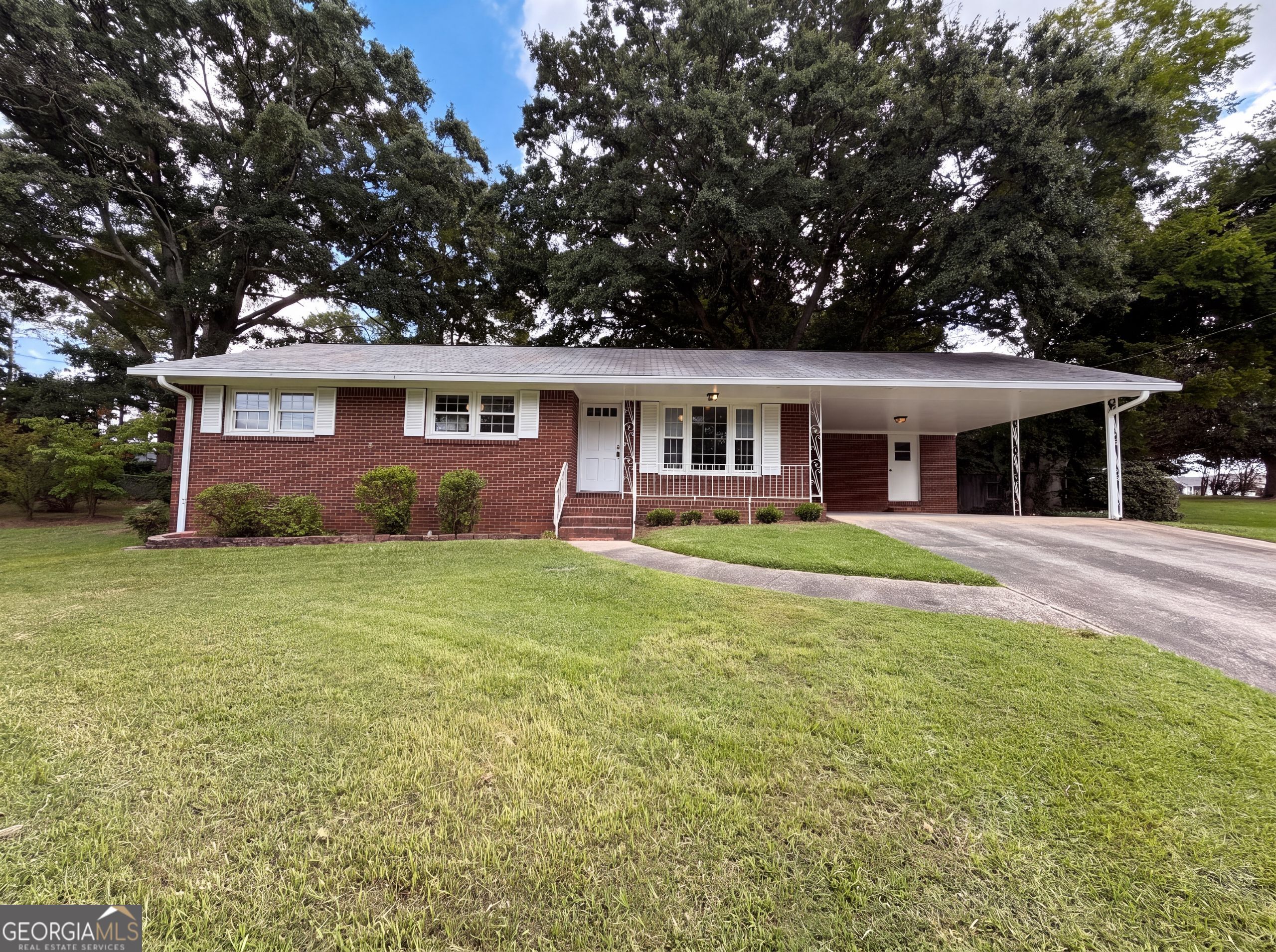 1276 Robin Road Northeast Conyers, GA 30012 - Photo 1 of 20 Gallery Image 1