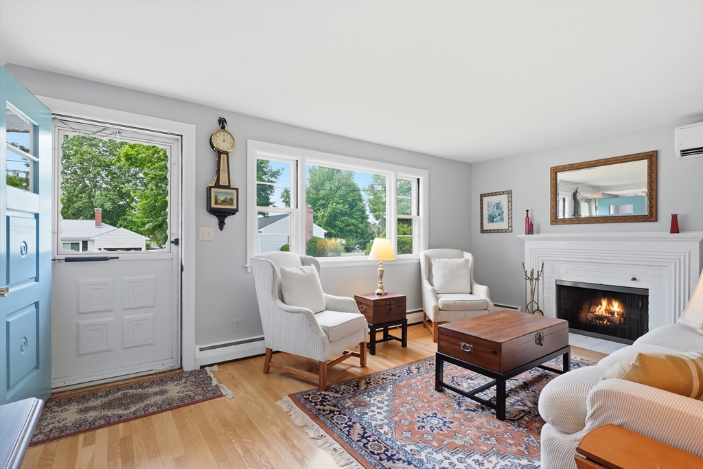 5 Antrim Road Framingham, MA 01701 - Photo 4 of 38
