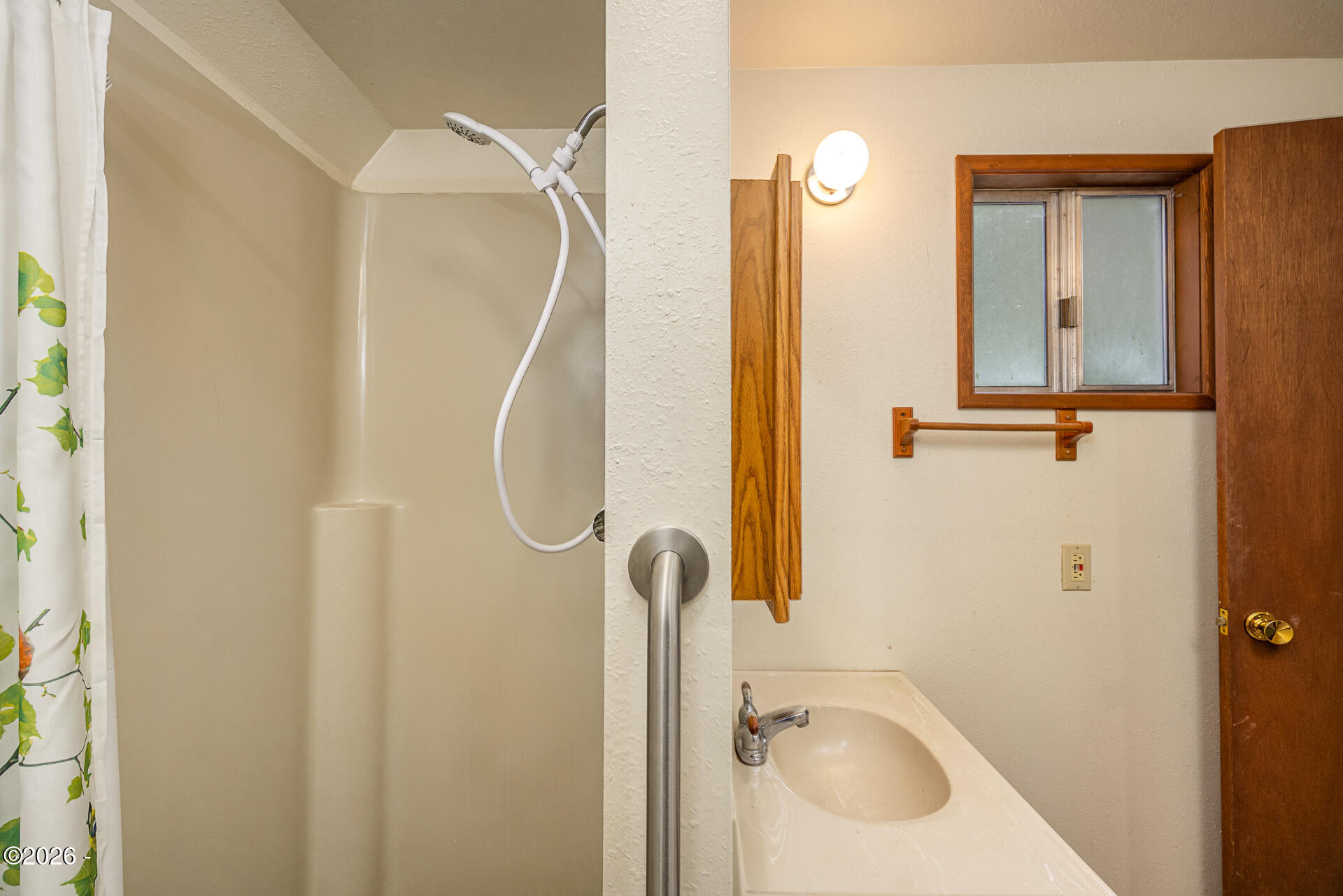 1844 Little Switzerland Road Tidewater, OR 97390 - Photo 15 of 24 Bathroom