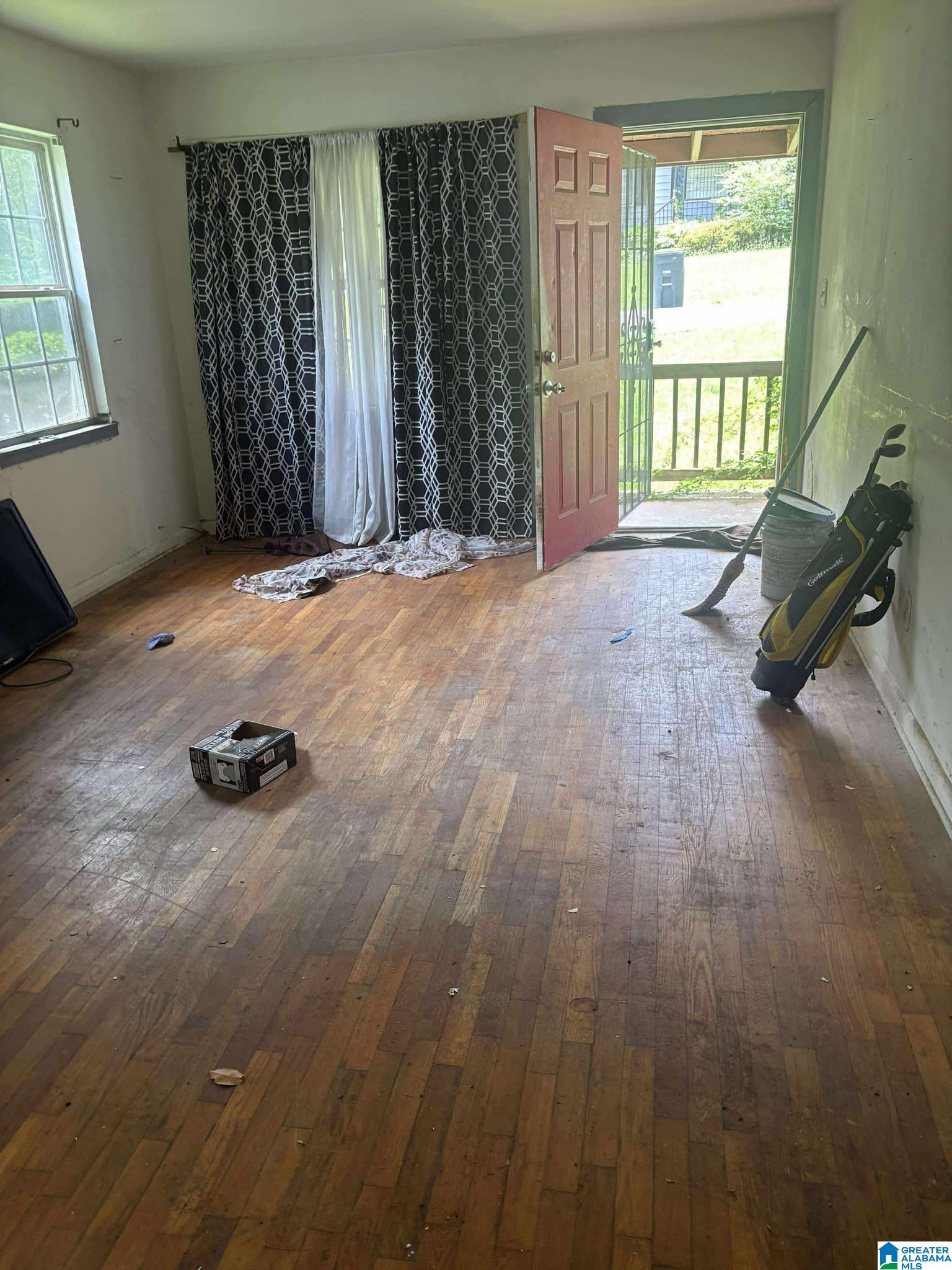 2012 Rambow Avenue Southwest Birmingham, AL 35211 - Photo 2 of 6