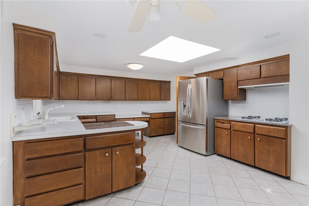 132 Timberline Road Warwick, RI 02886 - Photo 2 of 37