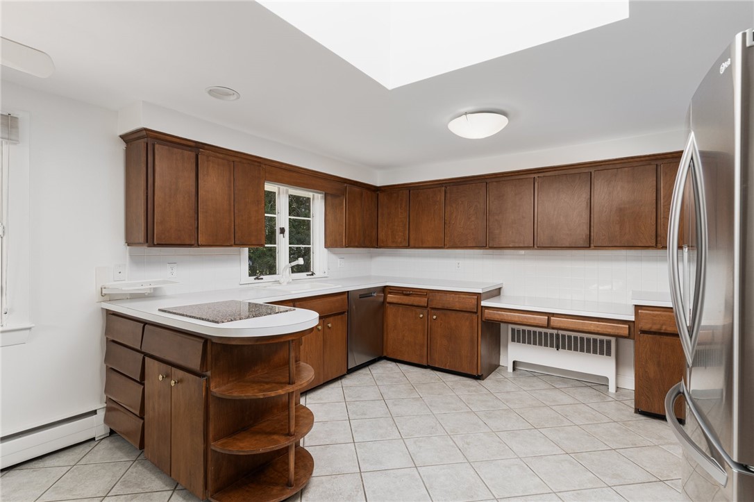 132 Timberline Road Warwick, RI 02886 - Photo 3 of 37