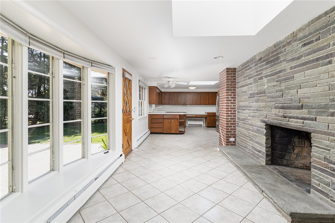 132 Timberline Road Warwick, RI 02886 - Photo 6 of 37
