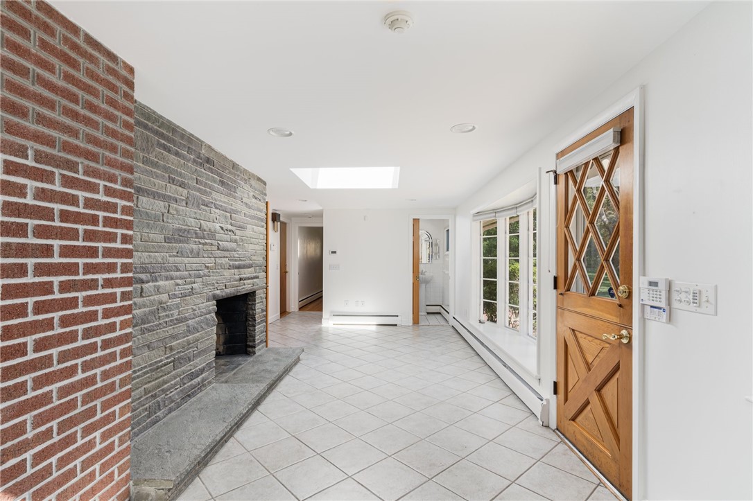 132 Timberline Road Warwick, RI 02886 - Photo 8 of 37